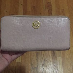 Blush Micheal Kors Wallet Full size